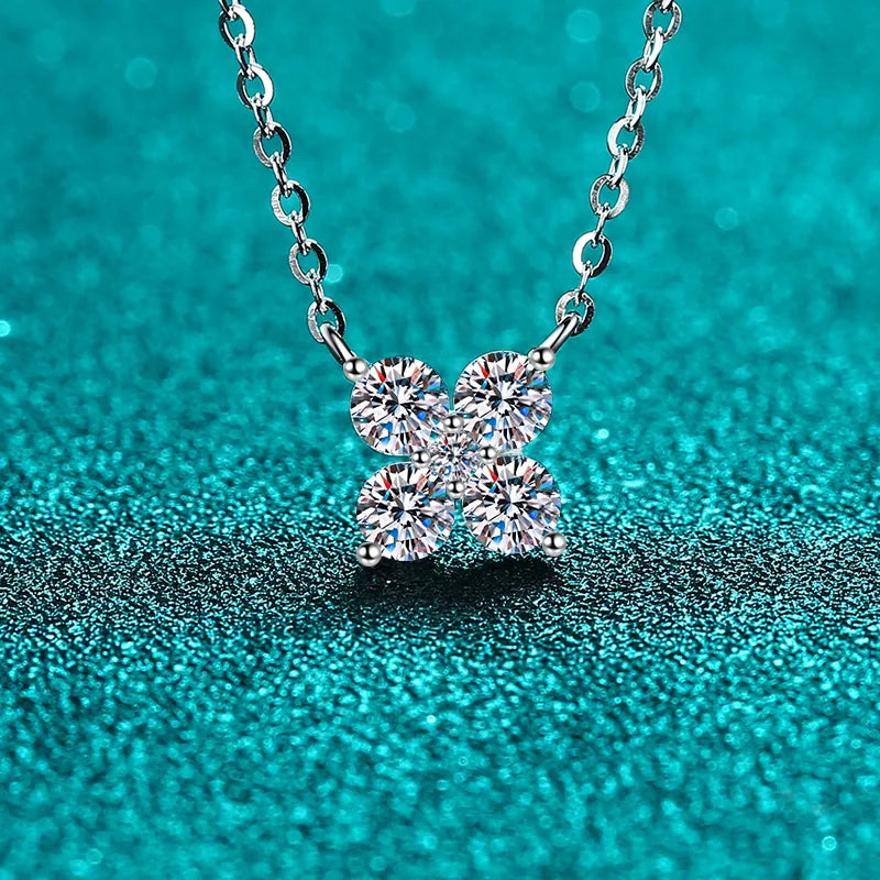 Collier Géométrique Moissanite 1,26 Carat – Argent 925 & Éclat Moderne