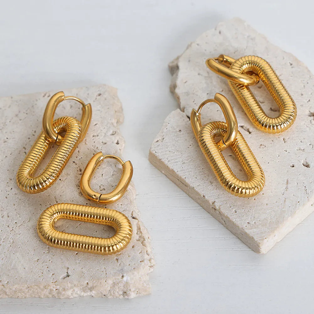 Boucles d’Oreilles Pendantes – Acier Titane & Finition Brillante