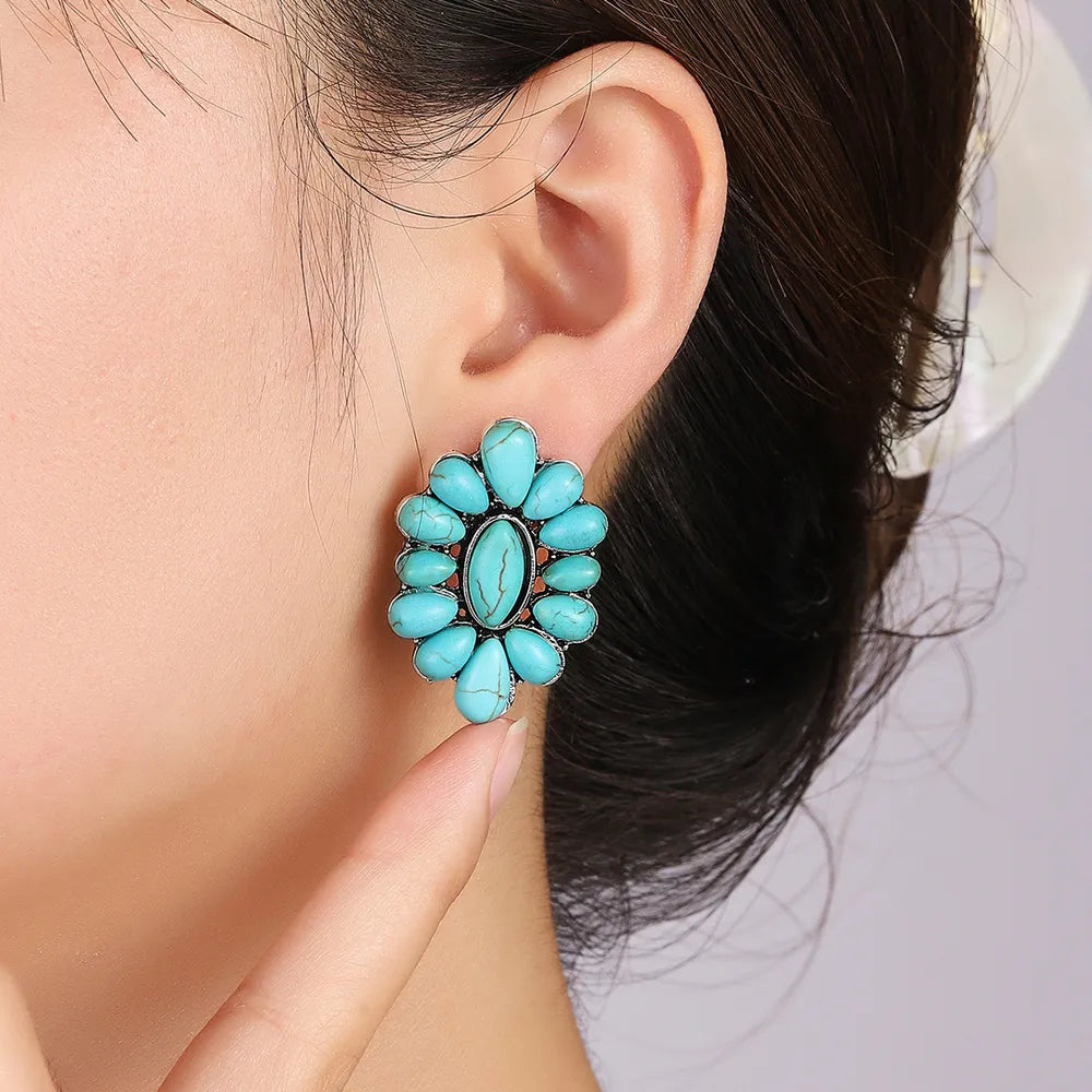Boucles d’Oreilles Fleur Turquoise – Alliage Doré & Pierre Artificielle