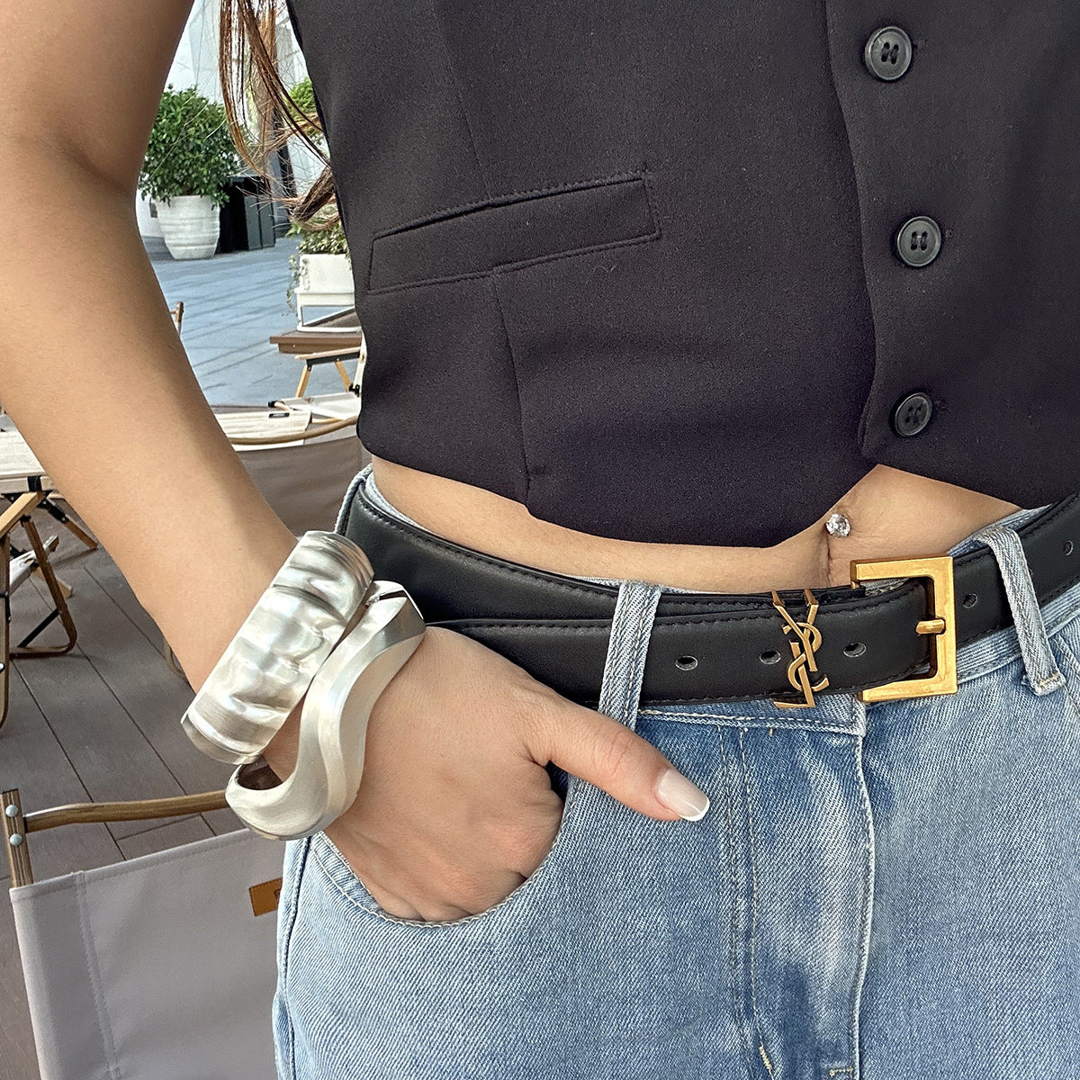 Bracelet Doré Sculptural – Design Moderne & Tendance