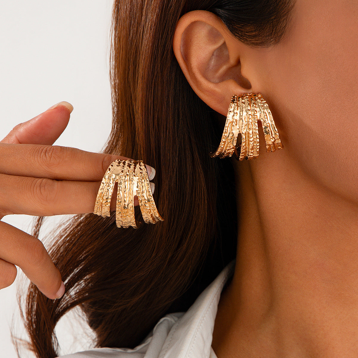 Boucles d’Oreilles Ondulées Style Antique
