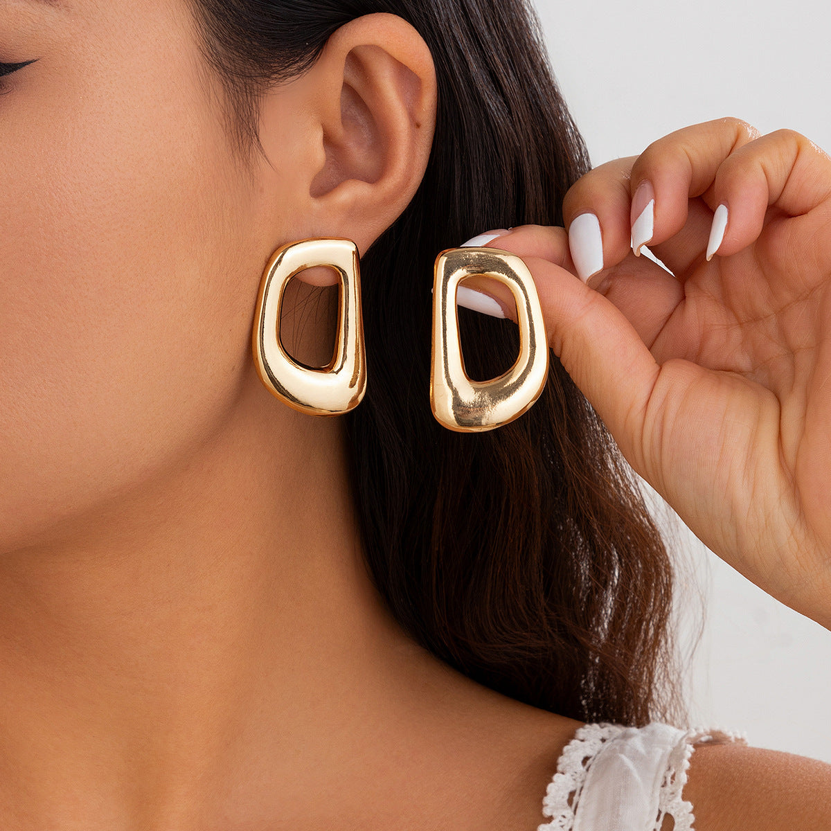 Boucles d’Oreilles Ondulées Style Antique