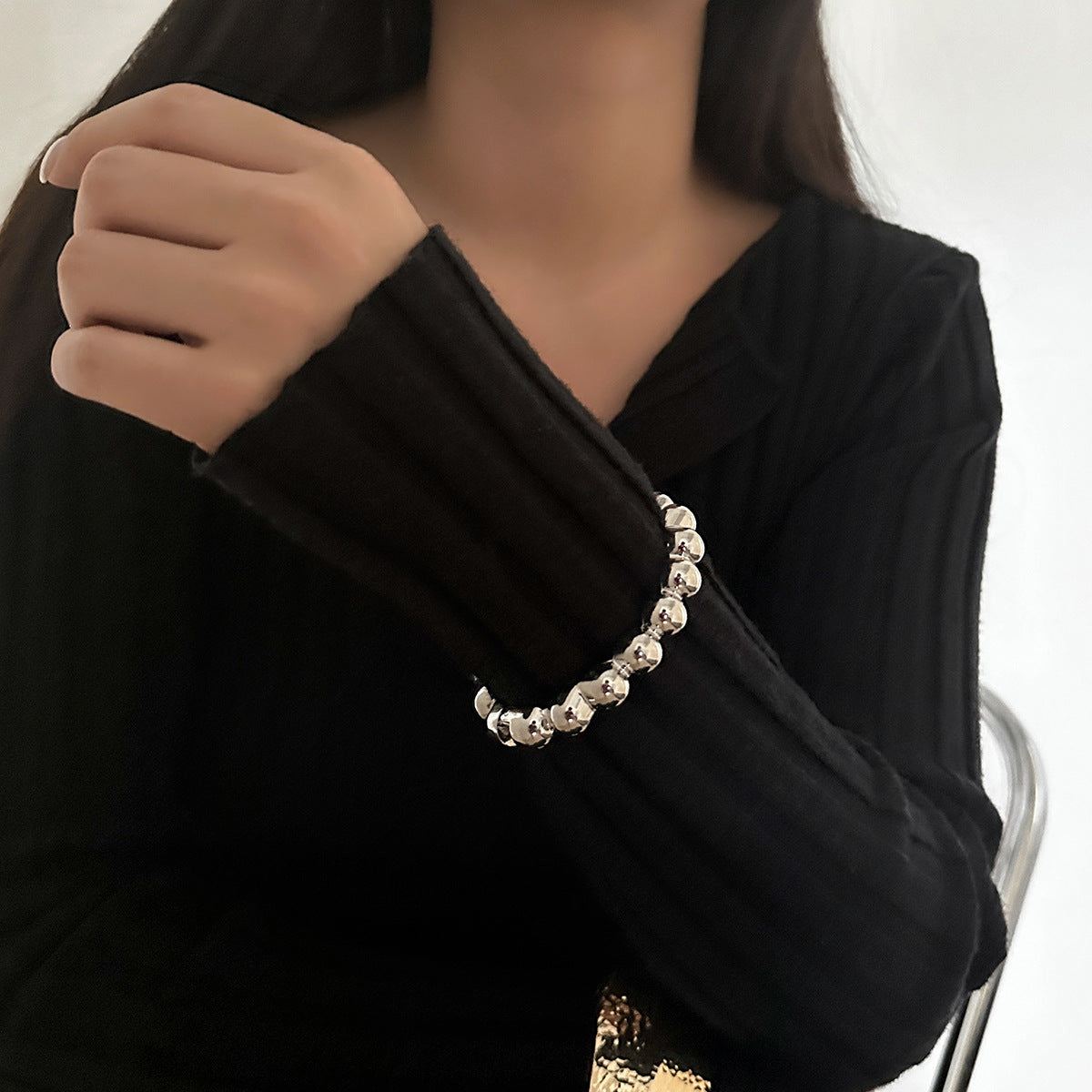 Bracelet Large Martelé – Acier Bicolore Élégant & Tendance