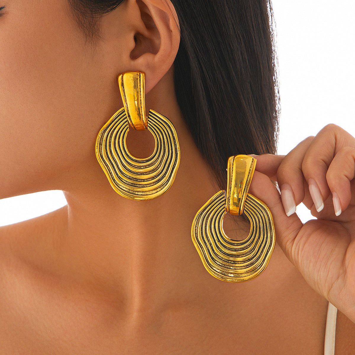 Boucles d’Oreilles Ondulées Style Antique