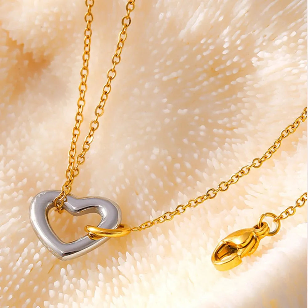 Bracelet Cœur Doré – Plaqué Or 18K & Élégance Minimaliste