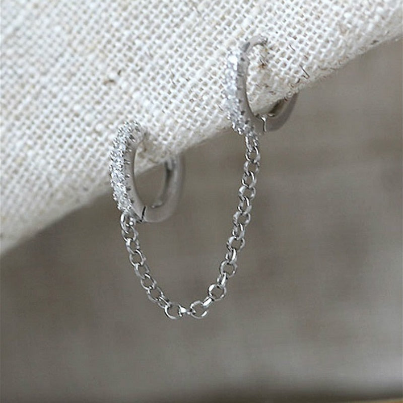 Boucle d’Oreille Double Piercing – Chaîne & Zircon Étincelant