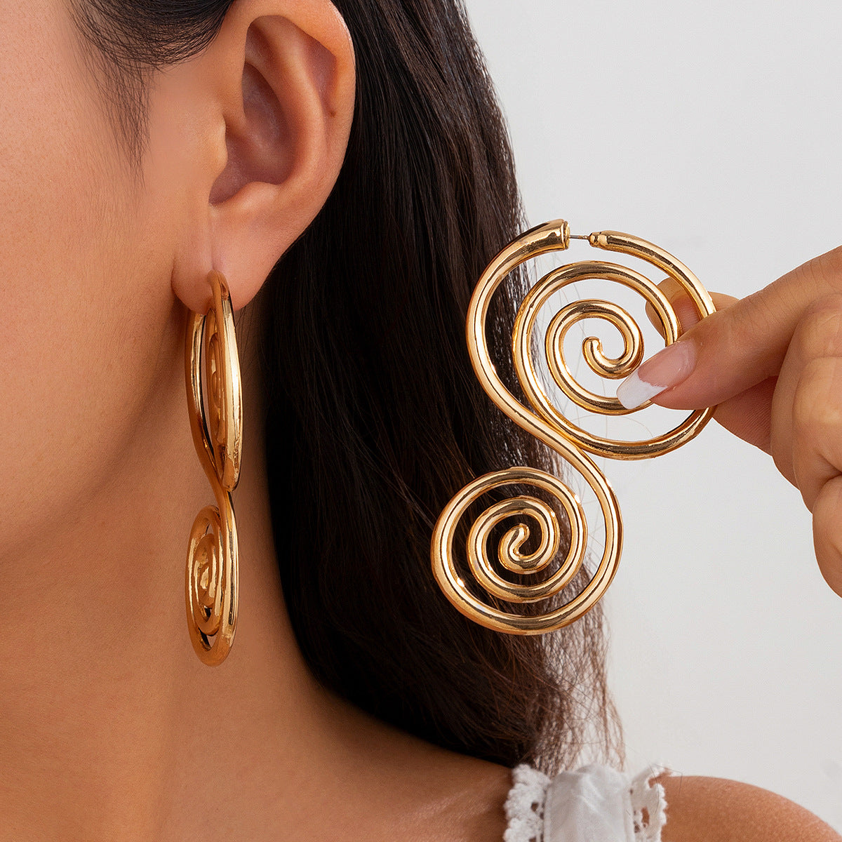 Boucles d’Oreilles Ondulées Style Antique