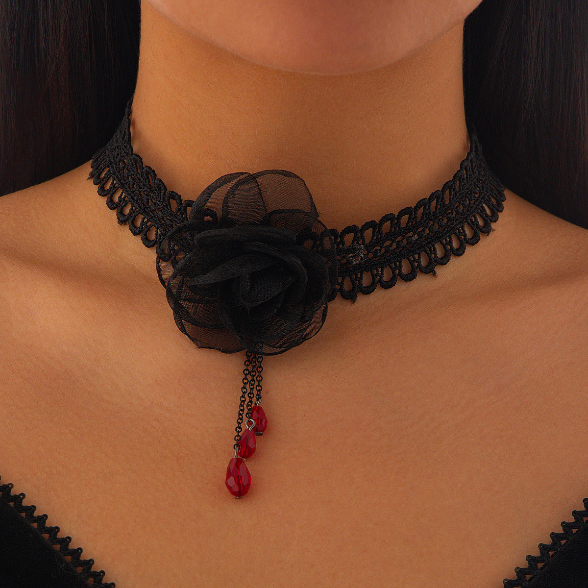 Collier Ras-du-Cou Halloween – Dentelle Noire & Détails Ténébreux