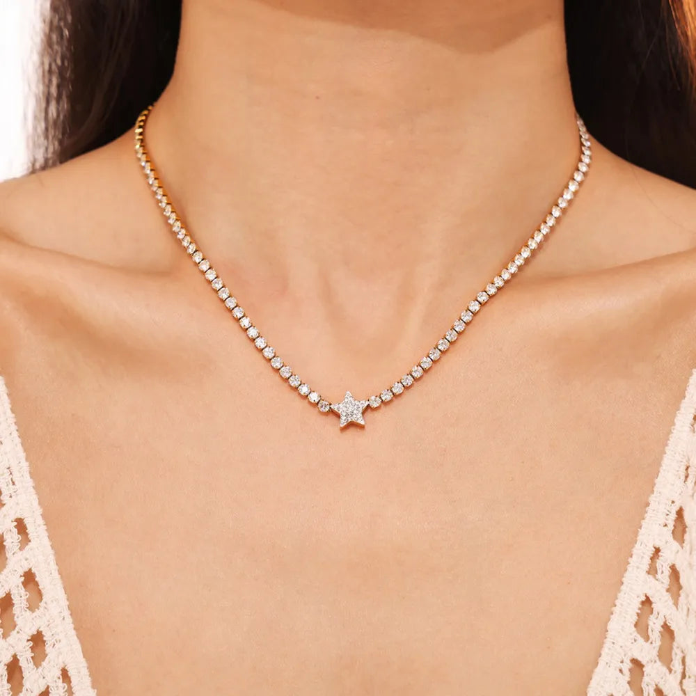 Collier Étoile Zircon – Acier Titane & Brillance Céleste