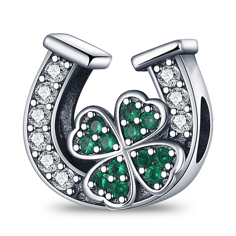 Pendentif Fer à Cheval en U avec Trèfle et Arbre de Vœux – Cuivre Plaqué Argent