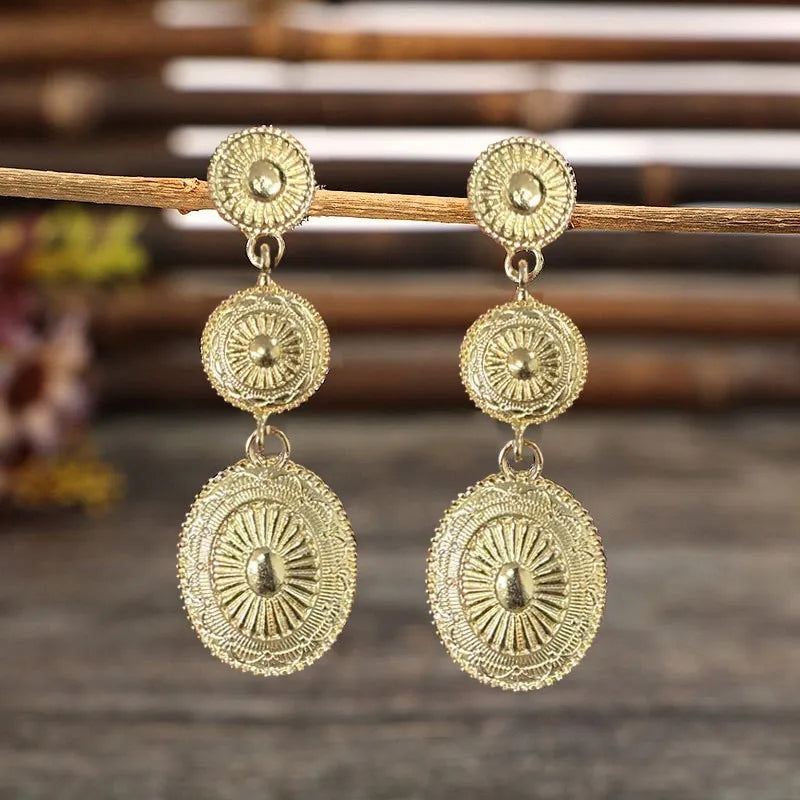 Boucles d’Oreilles Vintage – Alliage Doré & Design Dangle