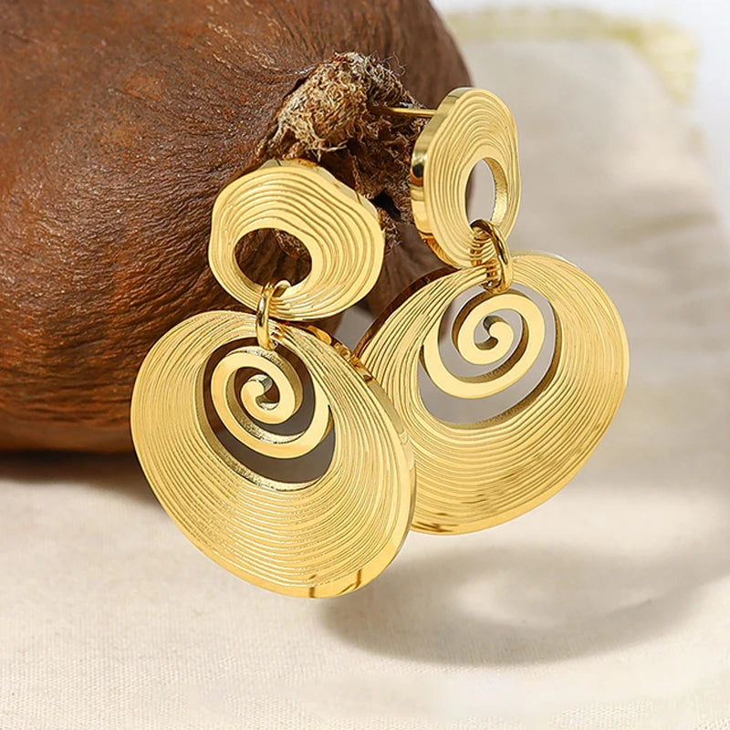 Boucles d’Oreilles Pendantes Rondes – Acier Inoxydable Doré & Design Géométrique