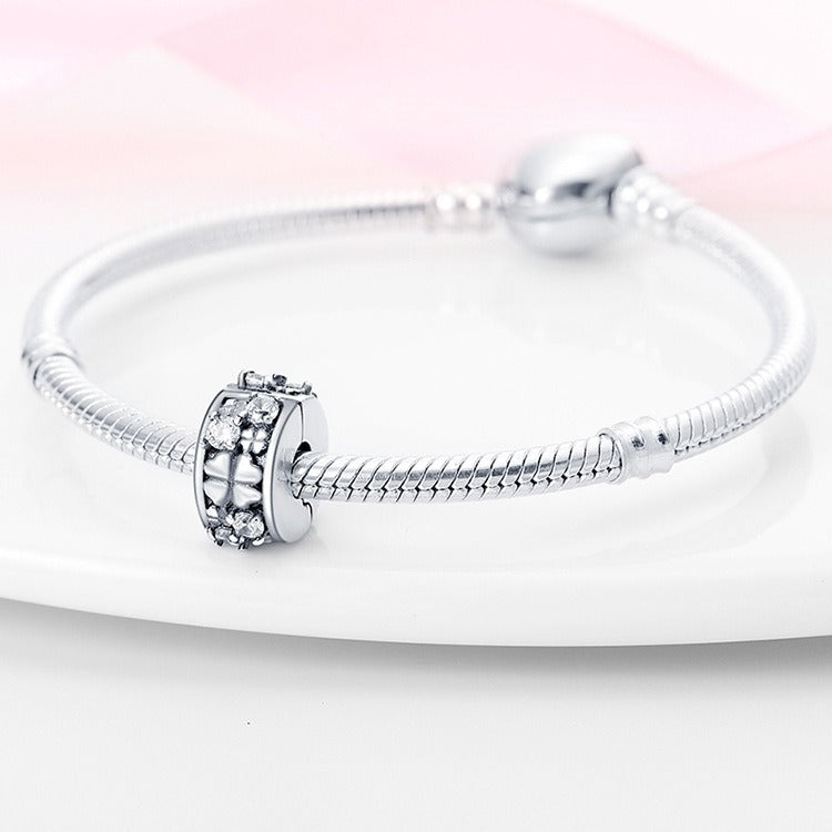 Pendentif Trèfle Porte-Bonheur – En Cuivre Plaqué Argent 925