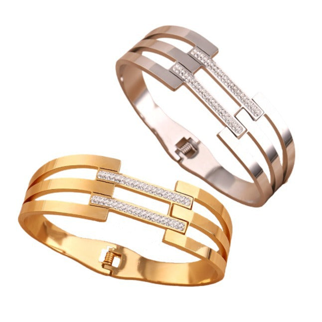 Bracelet Cercle Ajouré – Acier Inox & Design Géométrique