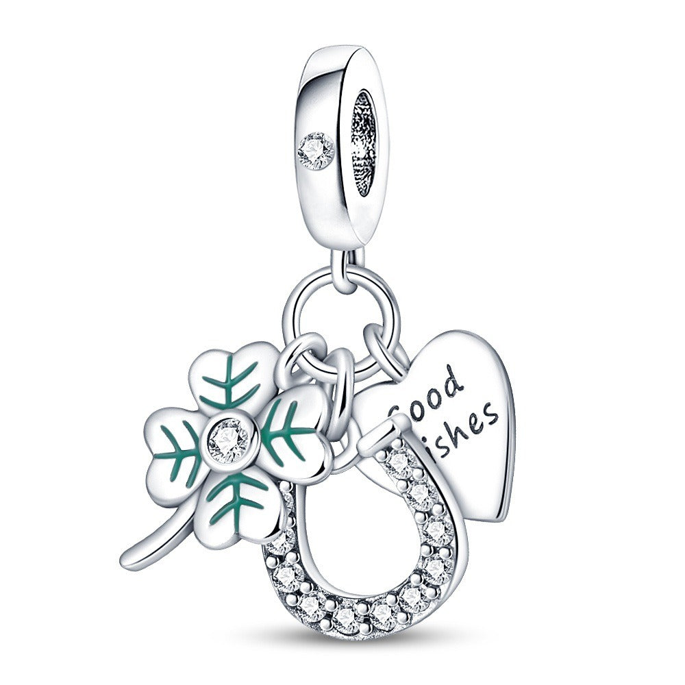 Pendentif Fer à Cheval en U avec Trèfle et Arbre de Vœux – Cuivre Plaqué Argent