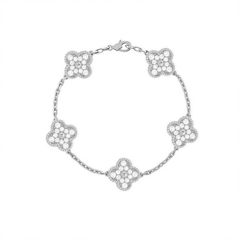 Bracelet Trèfle Doré – Acier Titane Plaqué Or 18K & Chance Élégante
