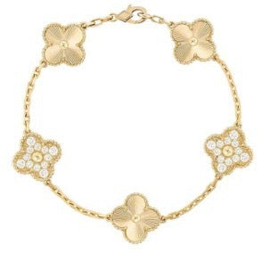 Bracelet Trèfle Doré – Acier Titane Plaqué Or 18K & Chance Élégante