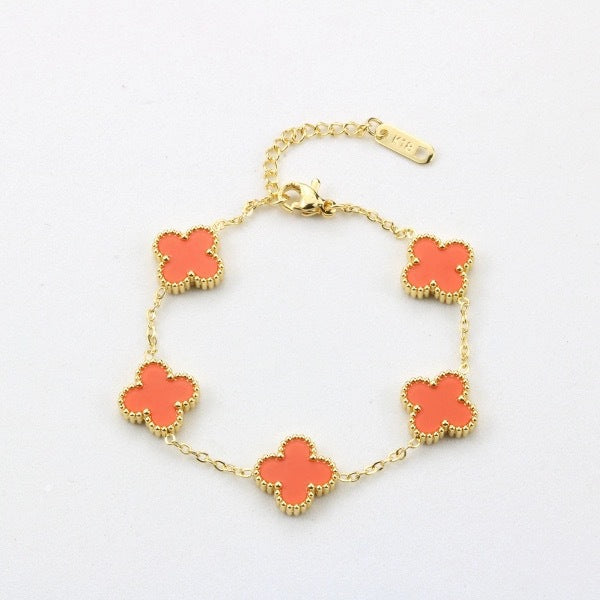 Bracelet Trèfle Doré – Acier Titane Plaqué Or 18K & Chance Élégante