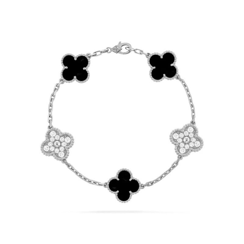 Bracelet Trèfle Doré – Acier Titane Plaqué Or 18K & Chance Élégante