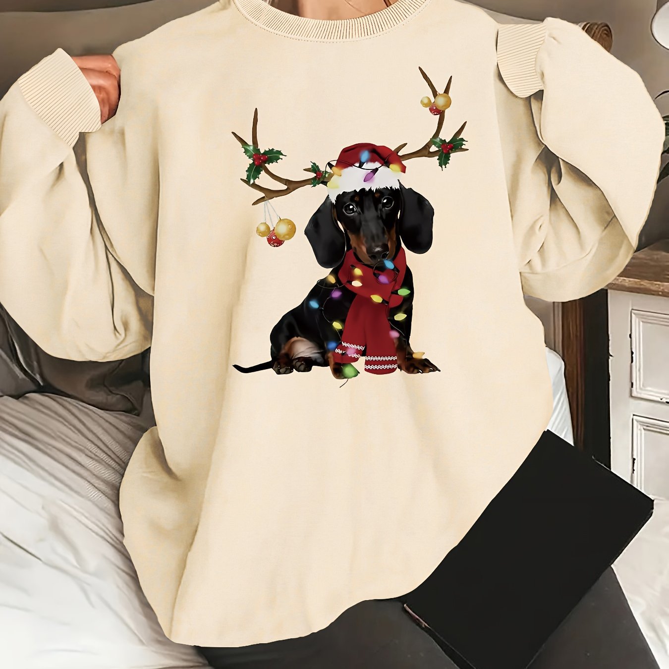 Sweat de Noël Femme – Motif Chien Festif & Guirlande