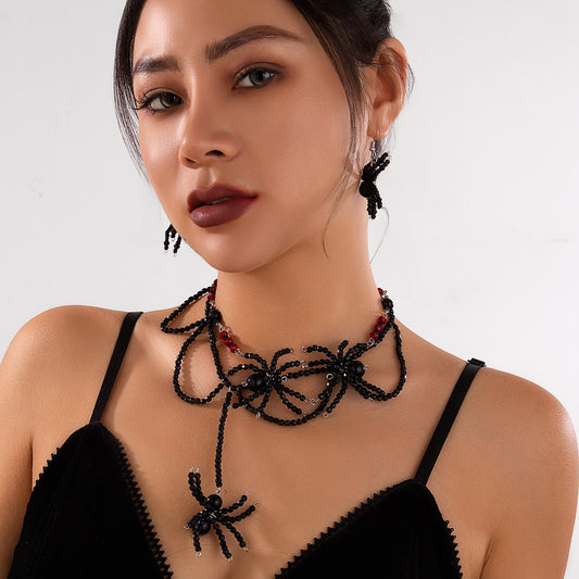 Collier Tissé en cristal  – Araignées Noires & Perles