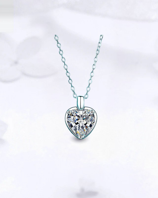 Collier Cœur Moissanite 2 Carats – Argent 925 & Éclat Diamant