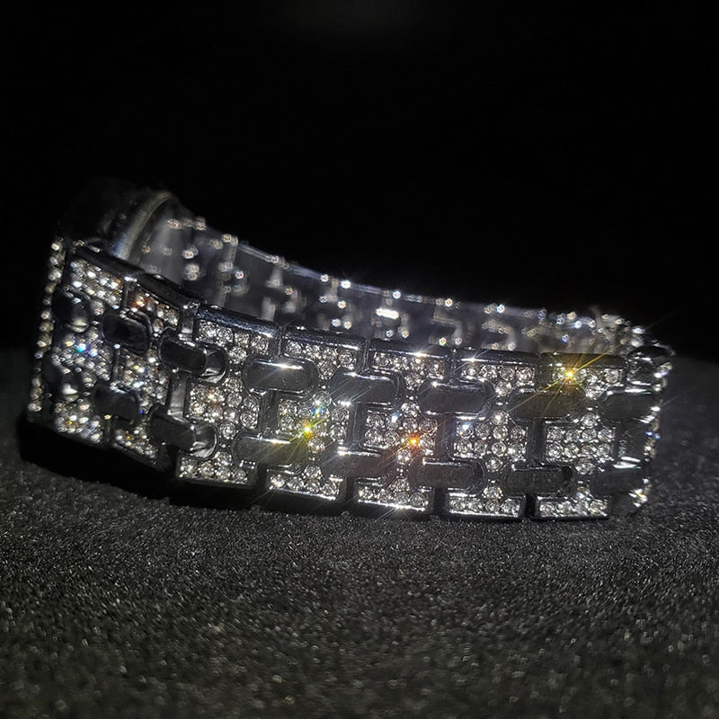 Montre Femme MISSFOX Full Strass – Cadran Inoxydable & Détails Cristal