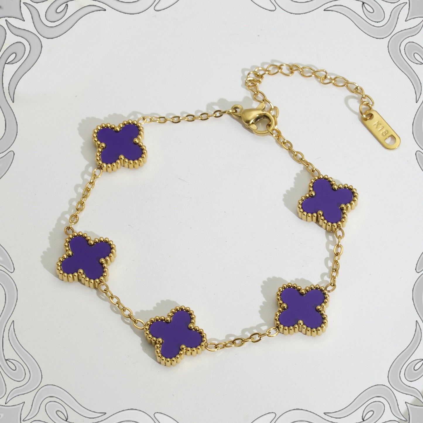Bracelet Trèfle Doré – Acier Titane Plaqué Or 18K & Chance Élégante