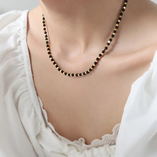 Collier en Acier Titane & Perles d'Agate – Élégance Naturelle