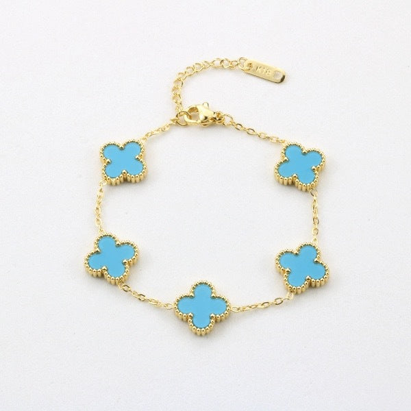Bracelet Trèfle Doré – Acier Titane Plaqué Or 18K & Chance Élégante