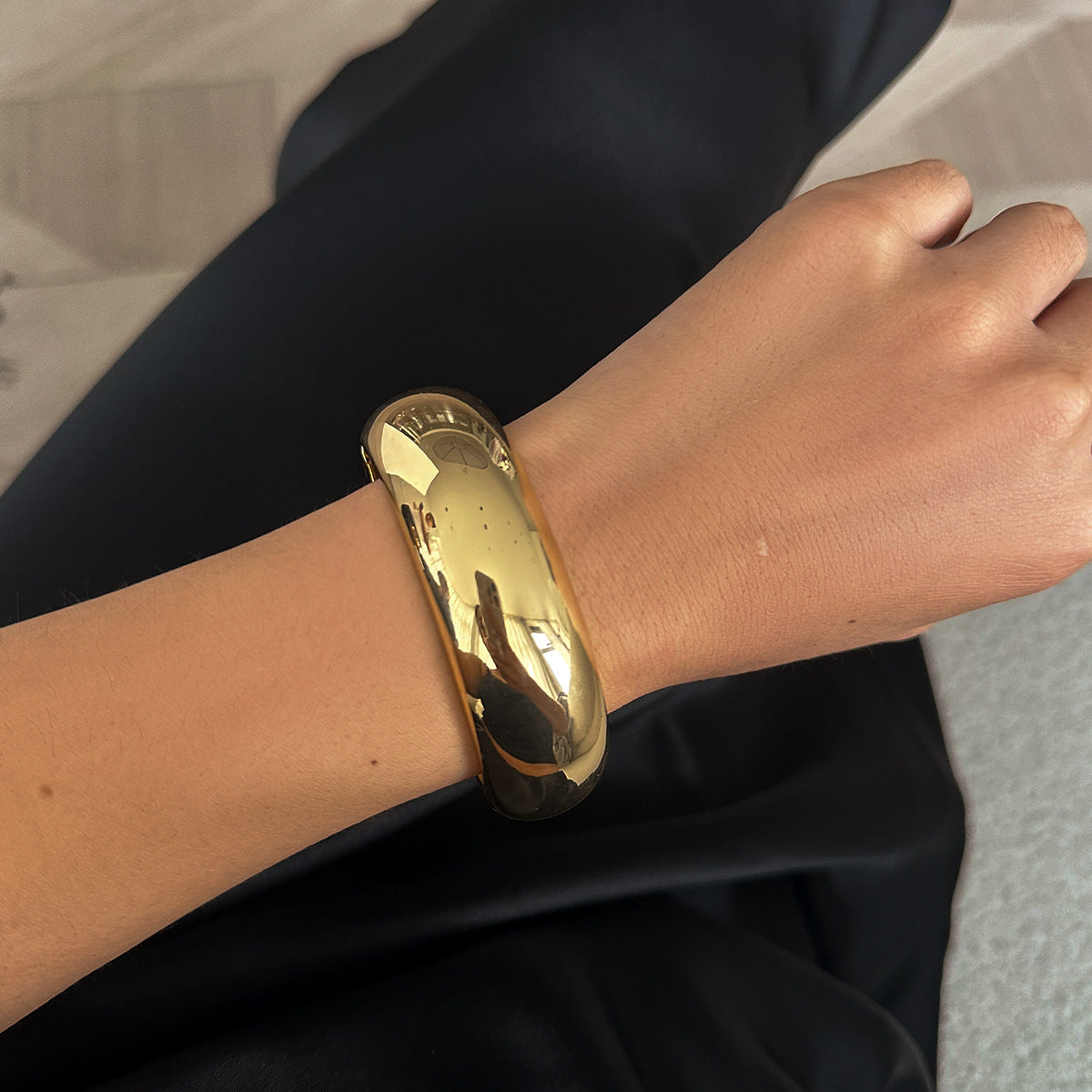Bracelet Bicolore Ondulé – Élégance Moderne & Chic