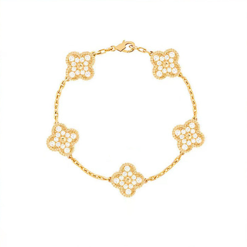 Bracelet Trèfle Doré – Acier Titane Plaqué Or 18K & Chance Élégante